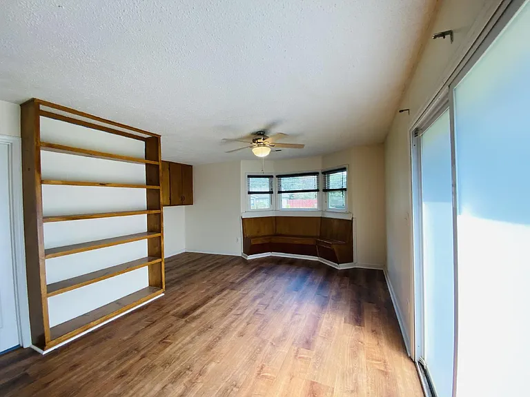 212 S Elton Cir — Photo 8
