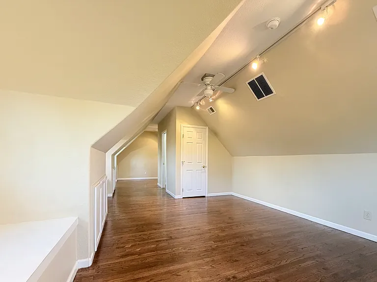 9810 Isabelle Rd — Photo 22
