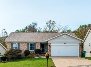 1412 Apple Ridge Ct, Arnold, MO 63010