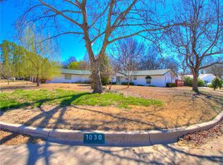 1030 Kings Rd, Norman, OK 73072