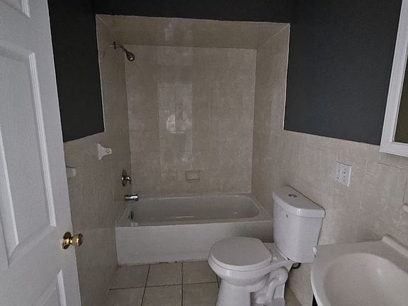 3rd image of 270 S 7th St Floor 3