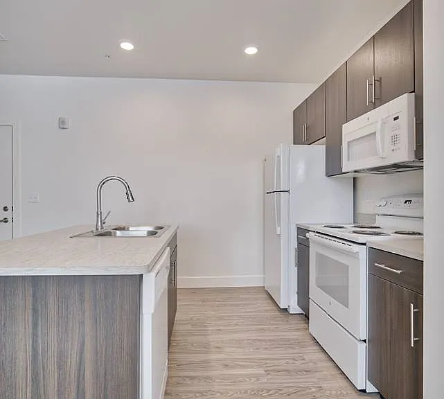Eden Apartments — Photo 19