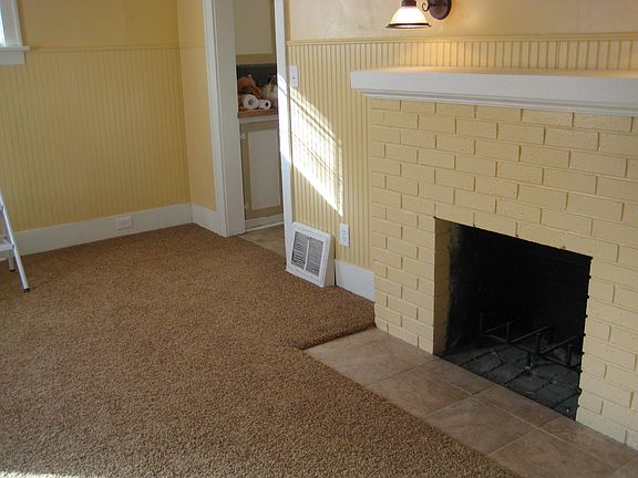 2nd image of 1037 E 47th St