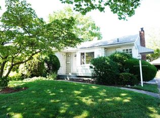 373 Spruce Ln, East Meadow, NY 11554