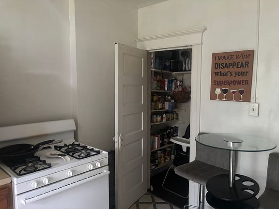 3rd image of 2564 Premont Ave APT 2