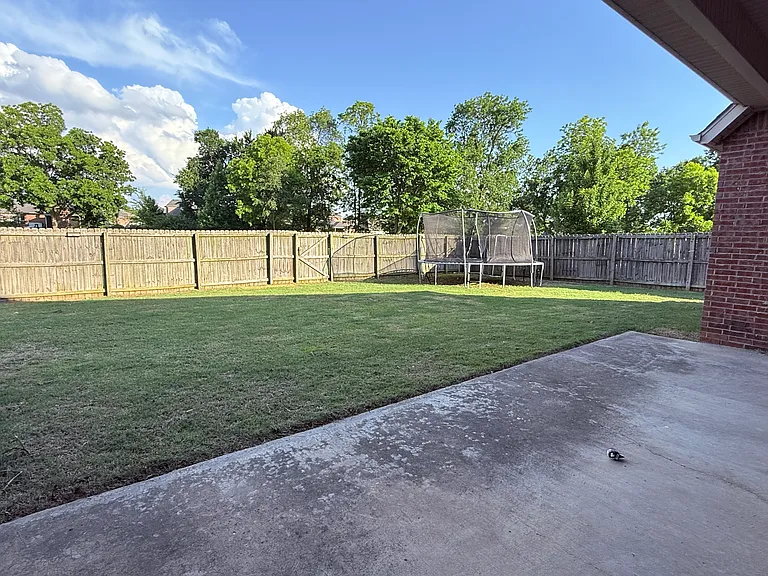 2601 SW Azalea Ave — Photo 36