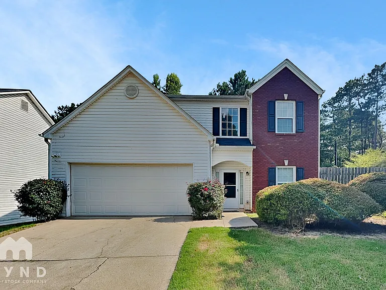 8256 Wynfield Dr — Photo 1