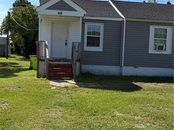 602 Wilson Ave, Spring Lake, NC 28390