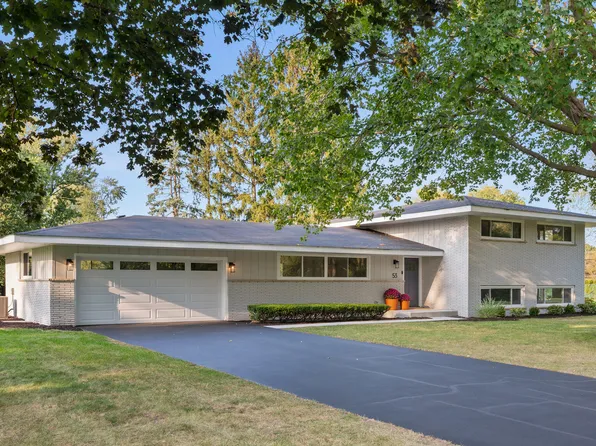 53 Mills Ct, Indian Creek, IL 60061