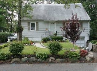 16 Karnell St, Spring Valley, NY 10977