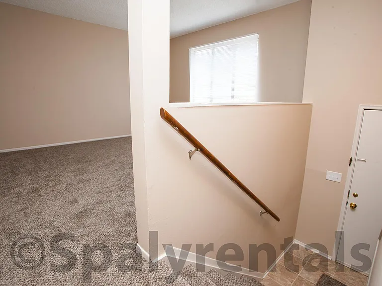 2136 Winewood Ave — Photo 16