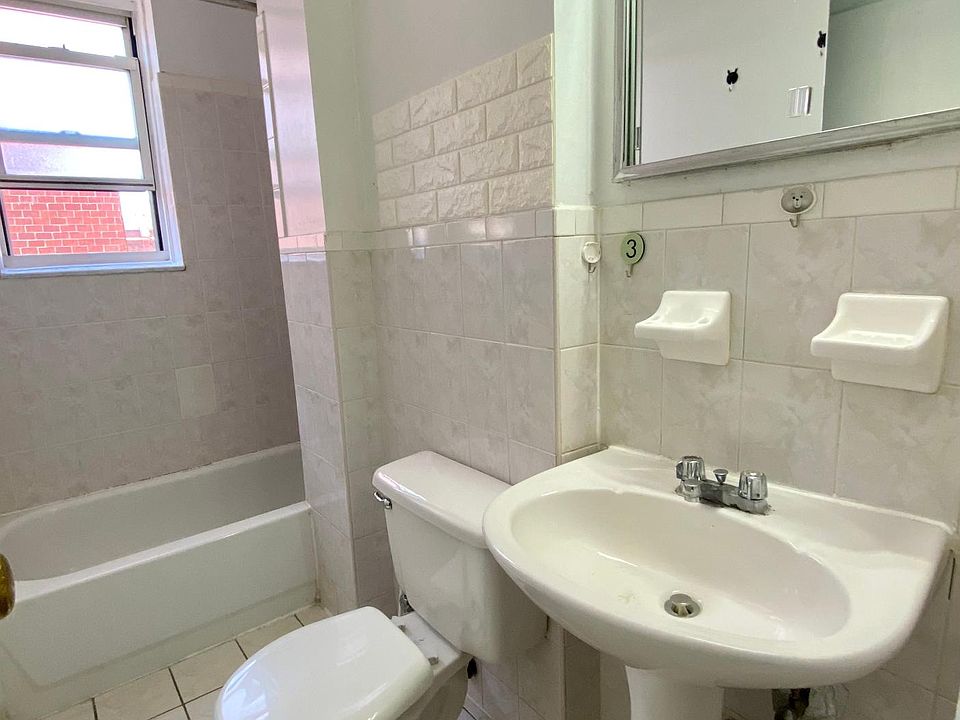 1st image of 14323 38th Ave #4D
