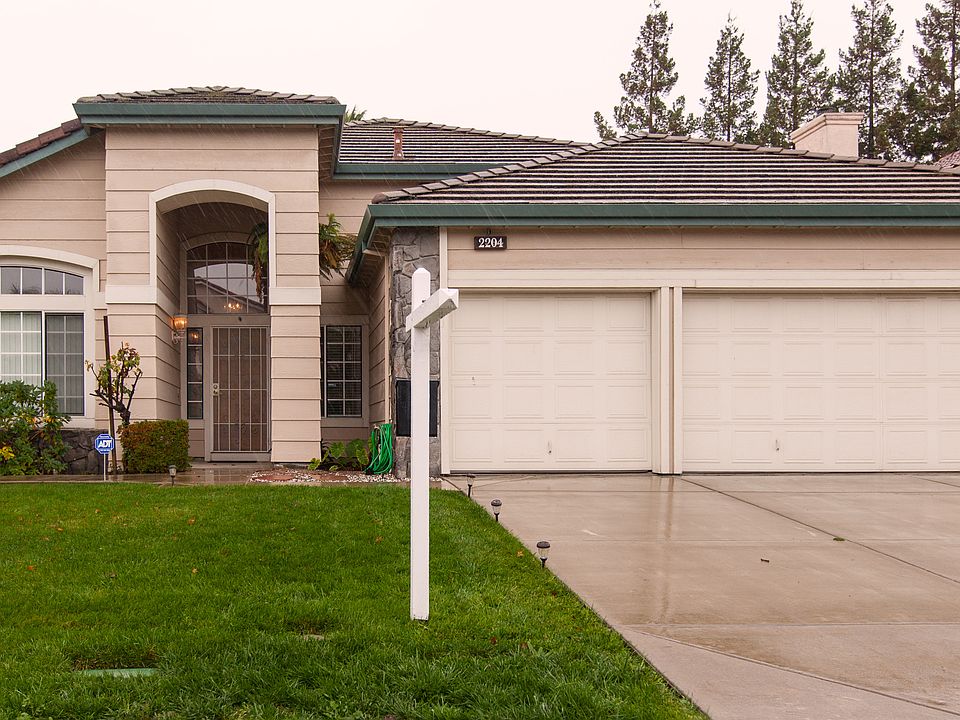 1st image of 2204 Koa Ct