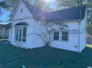 301 E Calvert St, Marion, IL 62959