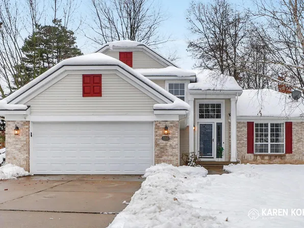 335 Haskins Ct SE, Ada, MI 49301