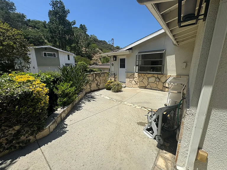 3474 Loadstone Dr — Photo 32