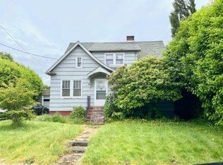 1609 4th St, Tillamook, OR 97141