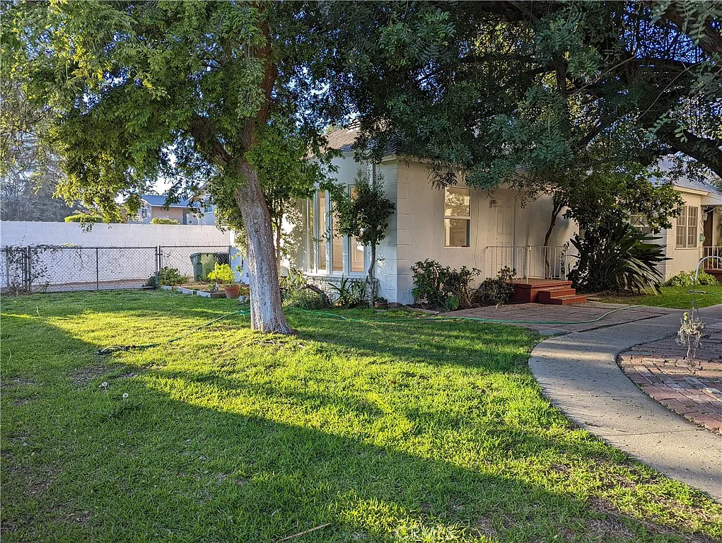 2 bed, 800 sqft, $2,495 — Photo 1