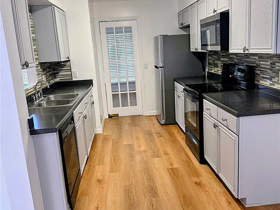 3rd image of 4424 Dunwoody Pl #13