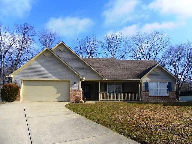 1st image of 942 Eagle Brook Cir