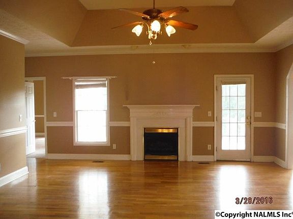 3rd image of 280 Southwood Dr