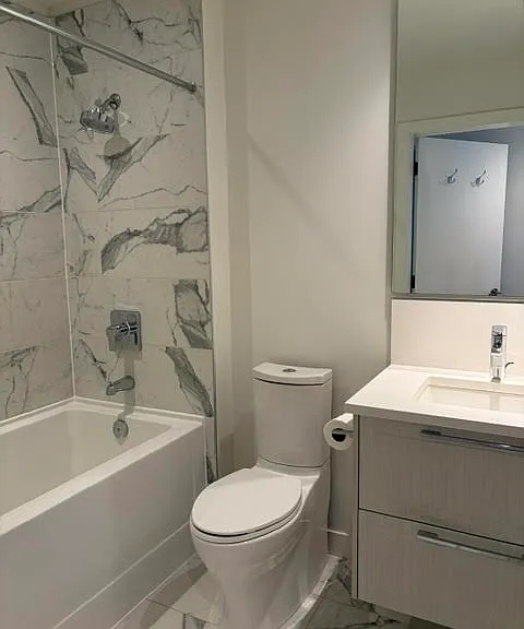 6677 Cambie St — Photo 10