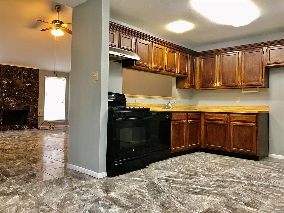 1st image of 7214 Cabrina Ln