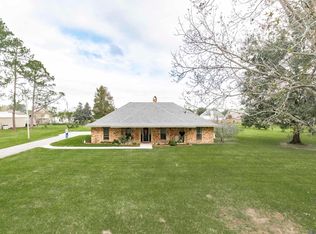 8391 Lebeau St, Livonia, LA 70755