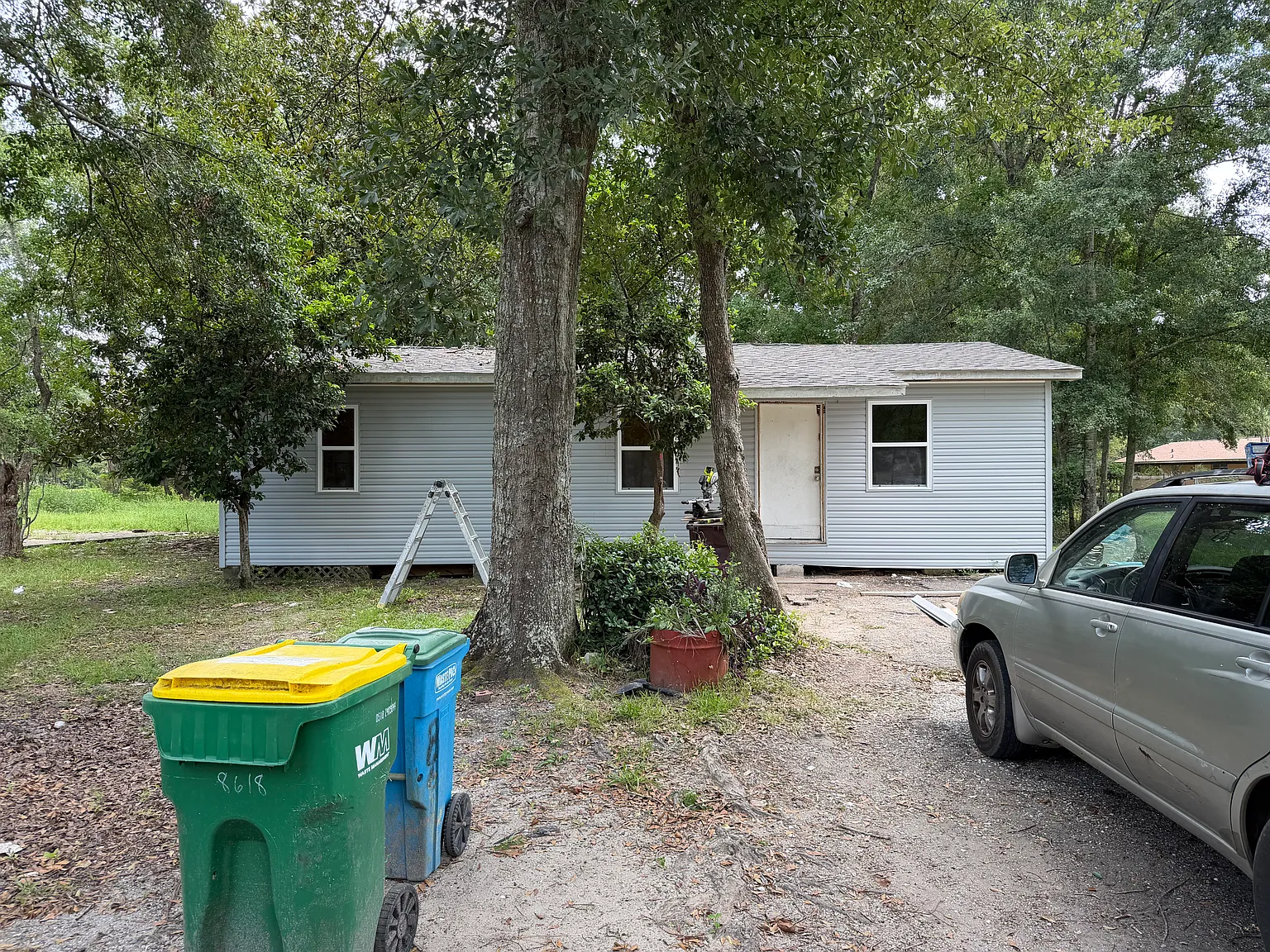 3 bed, 921 sqft, $1,200 — Photo 3
