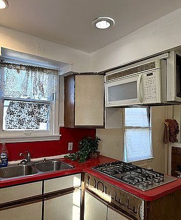 2nd image of 18711 Greenfield Rd
