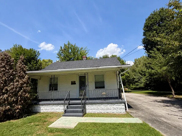 1221 Vim Dr, Louisville, KY 40213