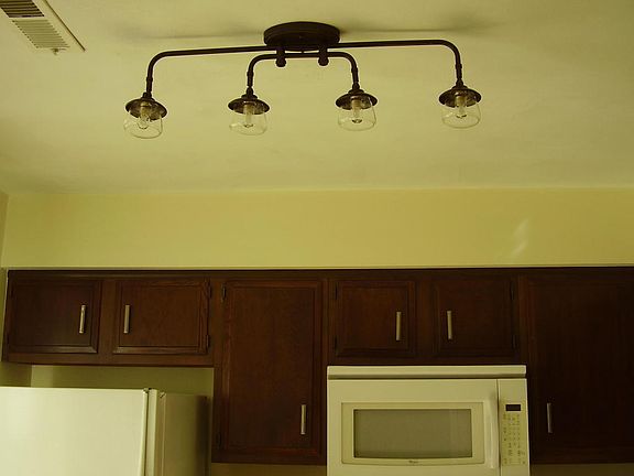 5th image of 7026 Oak Ct