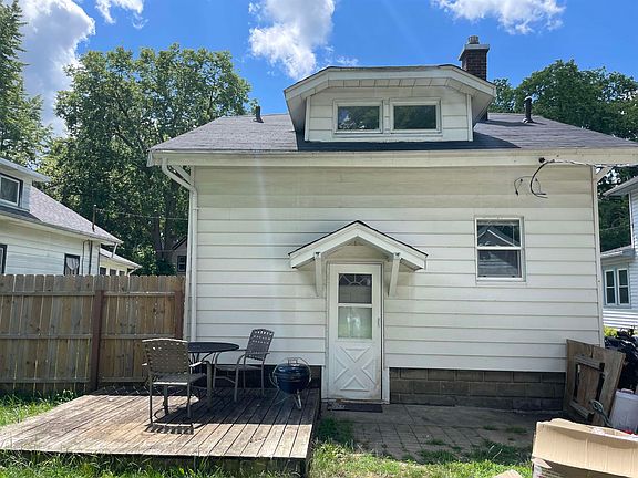4th image of 1137 Kenwood Ave
