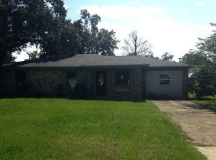 8521 Neptune Ave, Ocean Springs, MS 39564