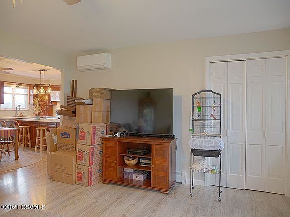 5th image of 81 Panorama Dr