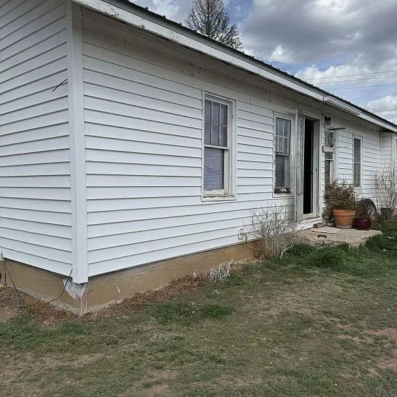 23049 T Rd — Photo 1