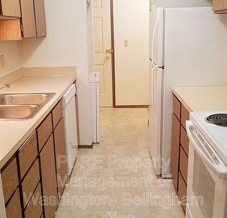 4th image of 320 Elwood Ct #106
