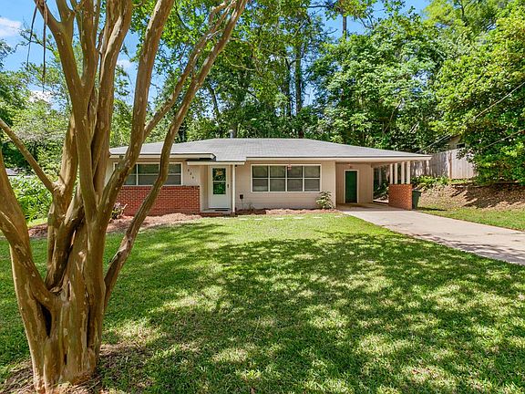 2nd image of 924 Spottswood Dr