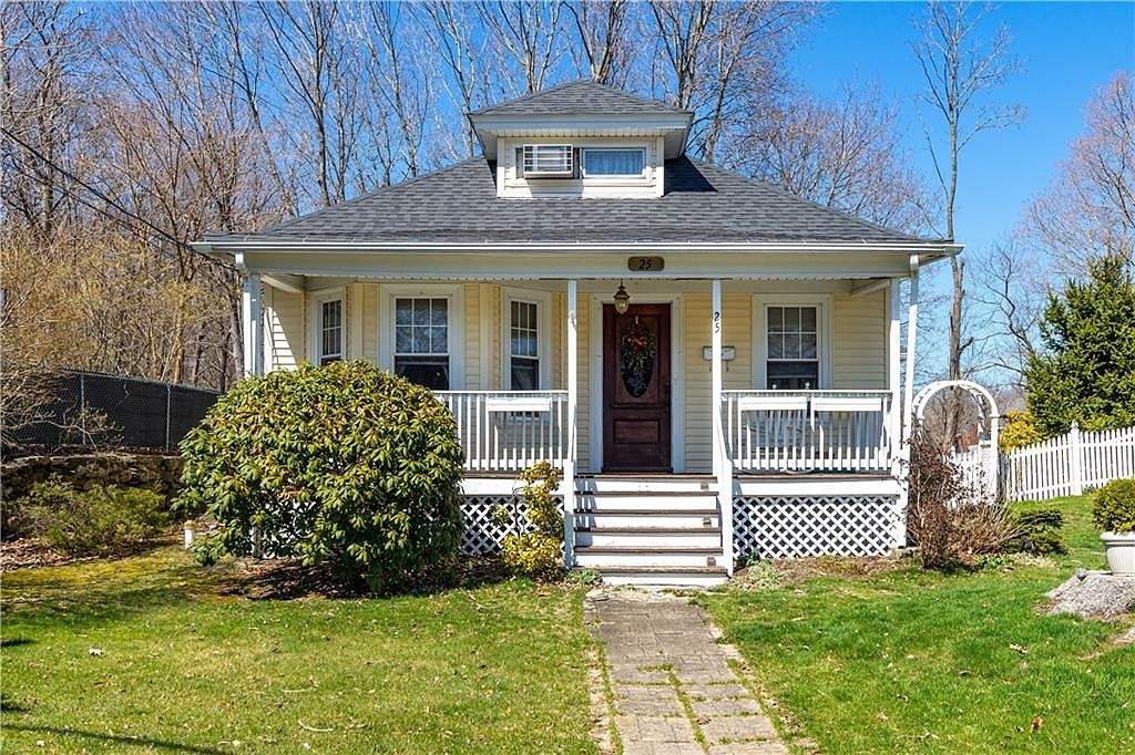 25 High St, Pascoag, RI 02859 Zillow