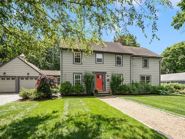 14 Mosher Dr, Barrington, RI 02806