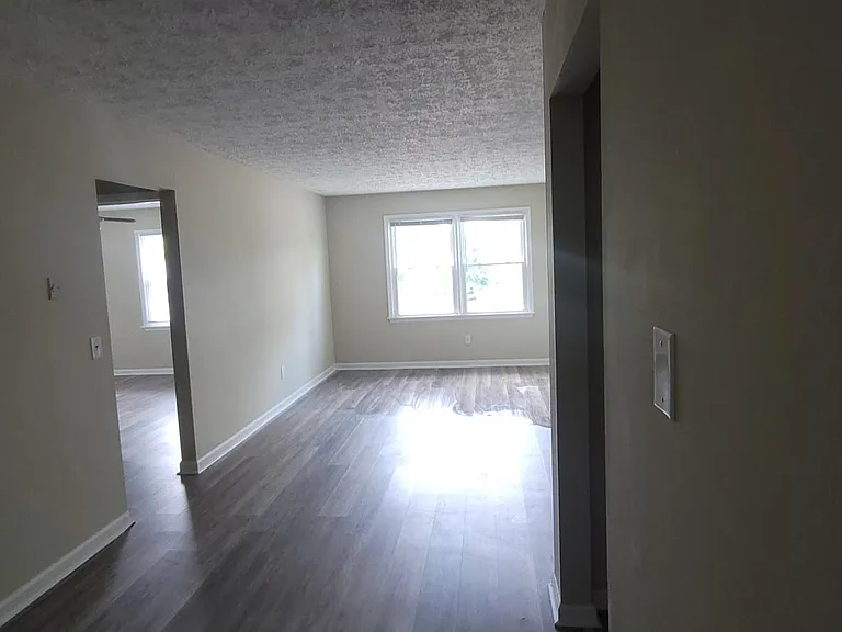 820 E Main St #822 — Photo 10