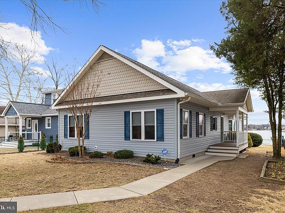 3rd image of 402 Greenland Beach Rd