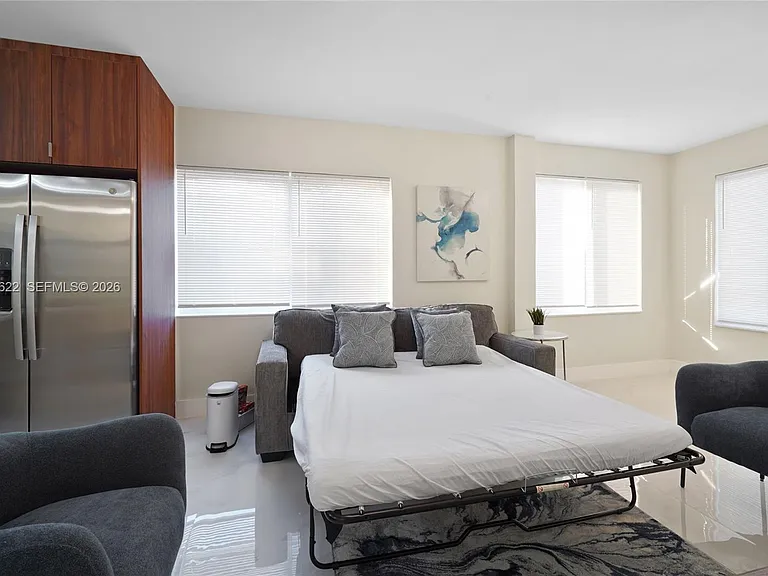 1021 NE 3rd Ave — Photo 26