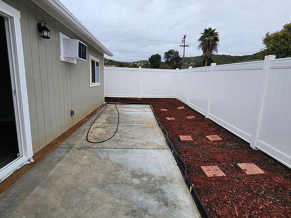 4th image of 1251 1/4 Bates Ln