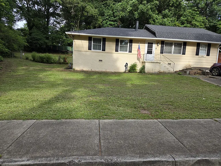 2457 Pine Dr NW — Photo 1