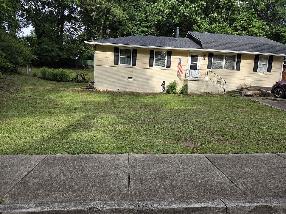 1st image of 2457 Pine Dr NW