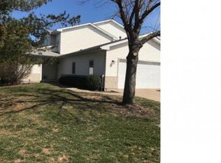 3111 Spring Mill Dr, Springfield, IL 62704