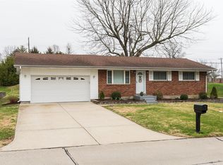 809 Castleaire Pkwy, Saint Louis, MO 63129