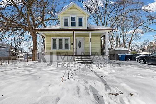2460 2nd St Photo 1
