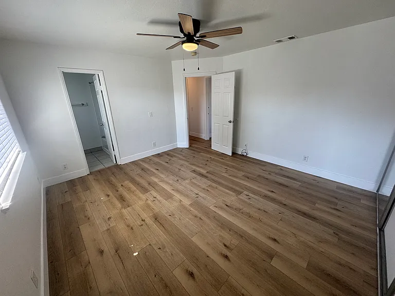 8202 Palm St — Photo 12